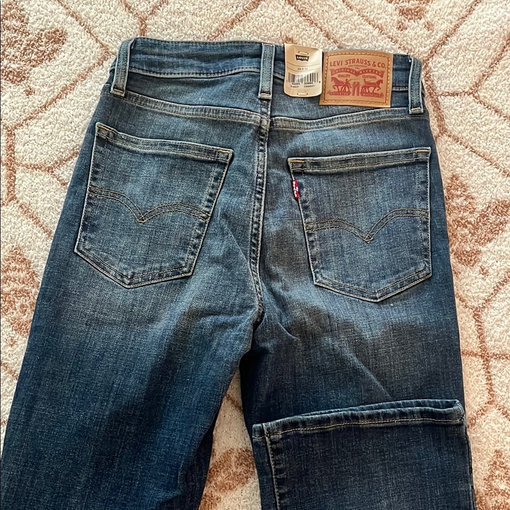 Levi's women’s 725 high rise bootcut  Blue Jeans - Picture 3 of 4